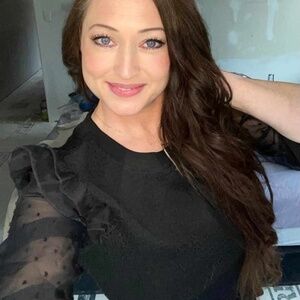 Meet your Posher, Leigh